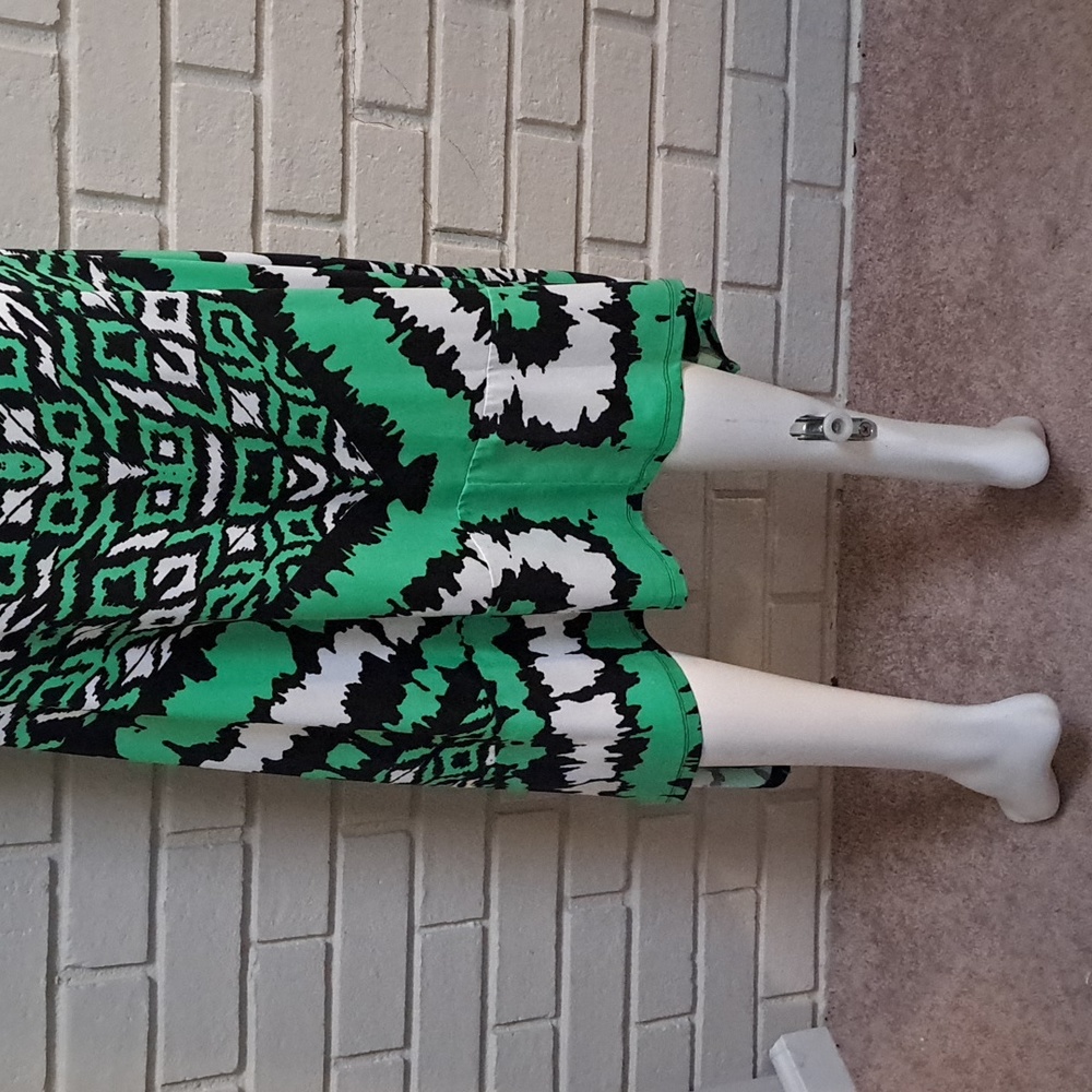 International Concepts Green/Black/White Bead & Gem Formal Dress. Size Small NWT - Picture 8 of 14